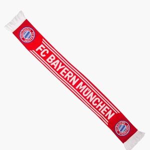 FC Bayern home scarf NWOT